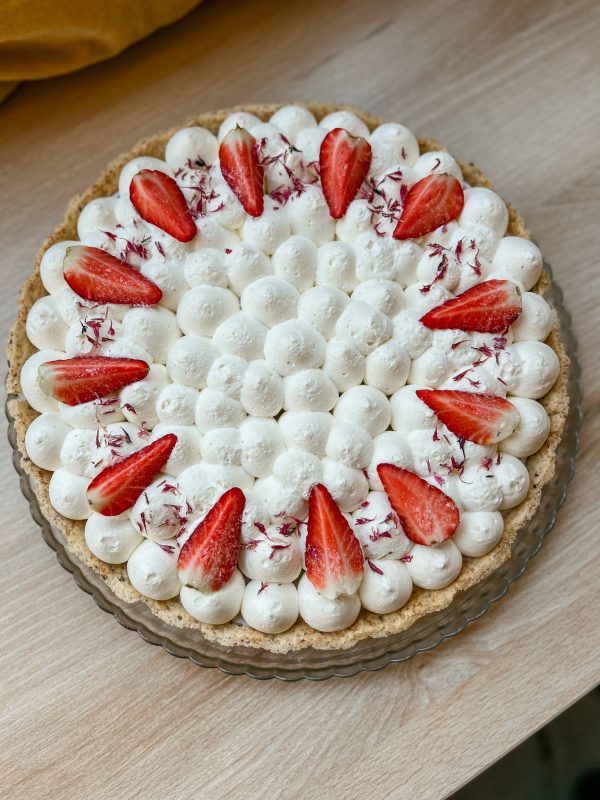 WEGAŃSKA TARTA TRUSKAWKOWA