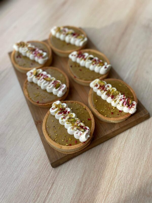 TARTALETKI PISTACJOWE Z MALINĄ 6 SZTUK